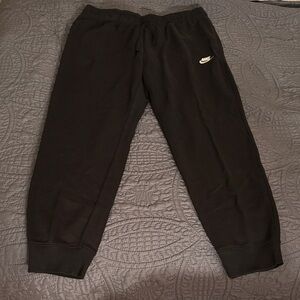 Nike Men’s Black Joggers with White Logo